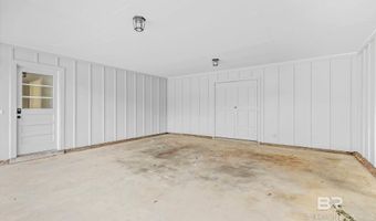 18 Rollins Pl, Atmore, AL 36502