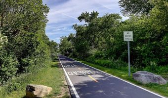 49 Seabreeze Ln 49, Bristol, RI 02809