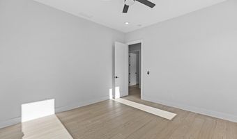 555 Versailles Dr, Auburn, GA 30011