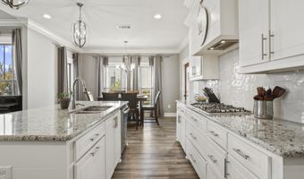 806 Long Leaf Cir, Brandon, MS 39042