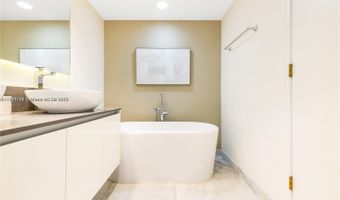 9821 E Bay Harbor Dr 503, Bay Harbor Islands, FL 33154