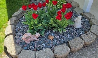 2543 Burlingham Dr, Ashtabula, OH 44004