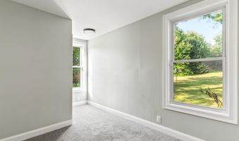 1 Blackstrap Rd, Falmouth, ME 04105