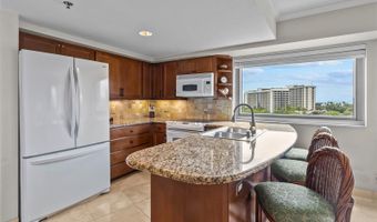 2045 Kalakaua Ave 706, Honolulu, HI 96815