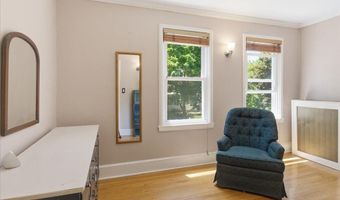 11 Freeman Rd, Albany, NY 12208