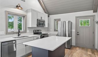 342 Paulsen Lake Ct, Alden, WI 54020