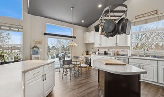 1950 Broadsmore Dr, Algonquin, IL 60102