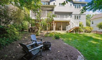 3536 N DICKERSON St, Arlington, VA 22207