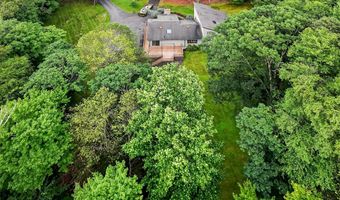 35 Greenlawn Rd, Amawalk, NY 10501