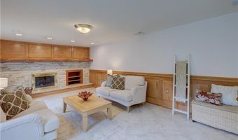 23 Pine Top Rd, Barrington, RI 02806