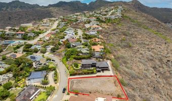 132 Hoolako Pl, Honolulu, HI 96825