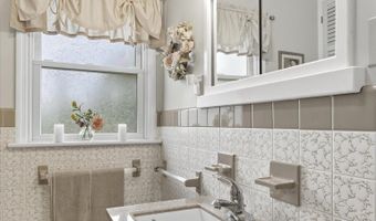 210 Coolidge Ave Ave, Absecon, NJ 08201