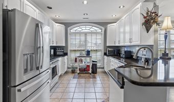 1720 Hollister Dr, Alcoa, TN 37701