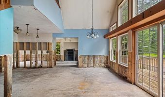 15 Shakespeare Dr, Albrightsville, PA 18210