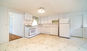 24 Homecrest Dr, Berlin, CT 06037