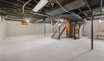 1001 EMMA Ave, Akron, OH 44302