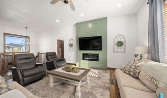1012 S Nicholas Ave, Brandon, SD 57005