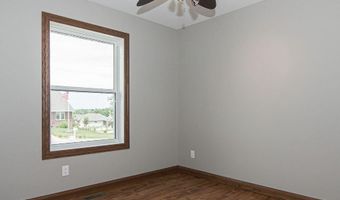 6042 Seven Springs Dr, Asbury, IA 52002