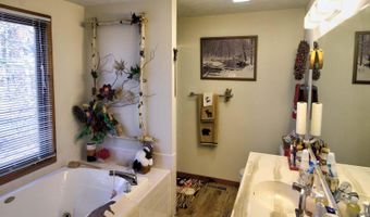 51 FORREST St, Basye, VA 22810