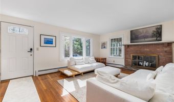 35 Hallville Rd, Exeter, RI 02822