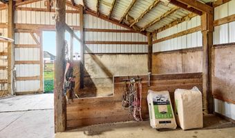 10093 Wiseacre Ln, Aurora, OR 97002