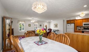 108 Lock Ln, Alum Creek, WV 25003