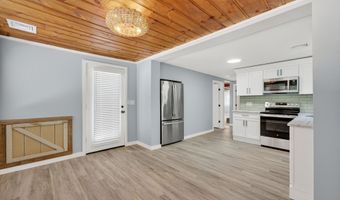 39 Spring Glen Rd, East Lyme, CT 06357