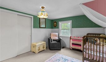 223 Chopmist Hill Rd, Glocester, RI 02814