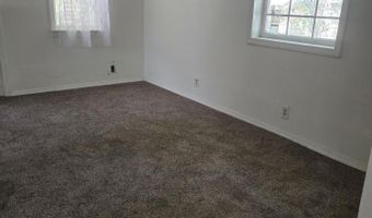 225 Morgan Ave, Aurora, MO 65605