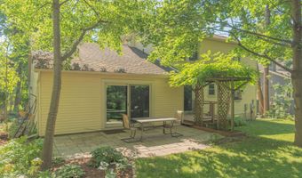2728 Kimberley Rd, Ann Arbor, MI 48104