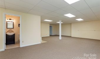 530 Crowfields Ln, Asheville, NC 28803