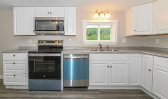 34 Cricket Ln, Sebago, ME 04029