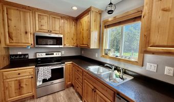 379540 N Shore Dr, Aberdeen, SD 57401