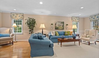 19 Lincoln Dr, Acton, MA 01720