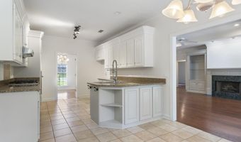52 Eastgate Dr, Brandon, MS 39042