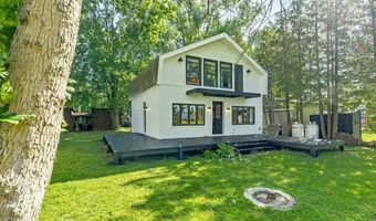81 Mud Pt S, Alburgh, VT 05440