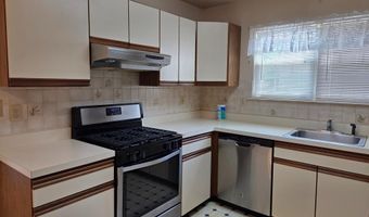 9 DOVE TREE Ct, Barnegat, NJ 08005