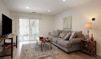 1015 Wedgewood Cir 1015, Belford, NJ 07718