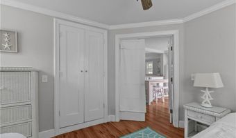 19 Warren Ave 19, Middletown, RI 02842