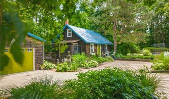 619 Portage Lakes Dr, Akron, OH 44319
