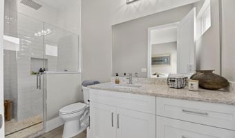 638 MANNS HARBOR Dr, Apollo Beach, FL 33572