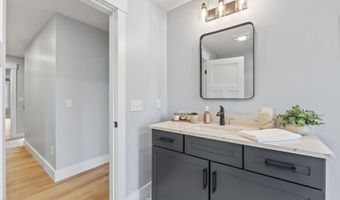 53 Woodbrey Ln, Standish, ME 04084