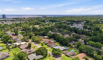 319 Eastview Dr, Biloxi, MS 39531