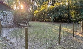 1600 Dogwood Dr, Bainbridge, GA 39819