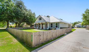 802 Old Spanish Trl, Bay St. Louis, MS 39520