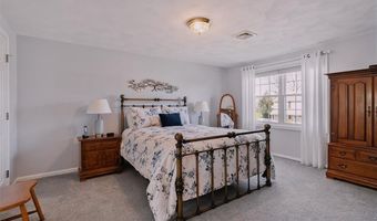 26 Scituate Farms Dr, Cranston, RI 02921