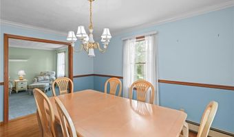 13 Sunnyside Dr, Cumberland, RI 02864