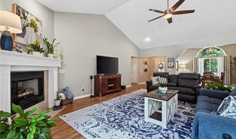 3 Ettington Dr, Bella Vista, AR 72714