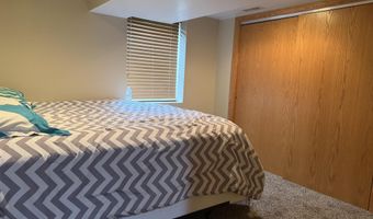 331 S 4th St, Akron, IA 51001