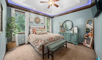 212 N Fairway Dr, Brandon, SD 57005